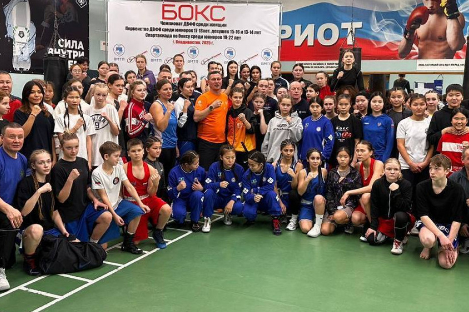 Камчатские спортсменки завоевали медали на турнире  ДФО по боксу. Фото организаторов. Фотография 5