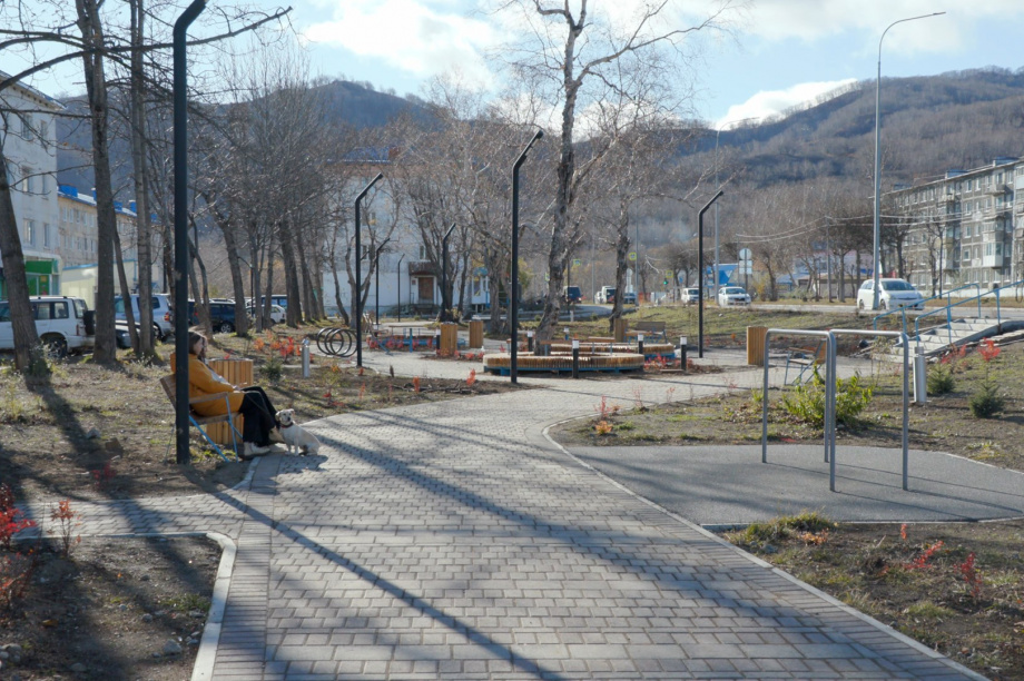 Две зоны для отдыха благоустроили на главном проспекте Вилючинска. Фото: kamgov.ru