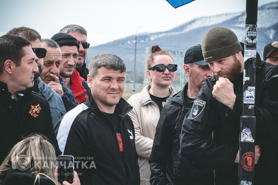 В честь 80-й годовщины Дня Победы на Камчатке провели рекордный автопробег  . . Фотография 34