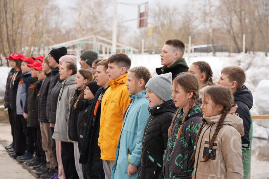 Военно-патриотическая игра «Зарница 2.0» проходит на Камчатке. Фото: ТГ "Олег Бондаренко УКМР". Фотография 3