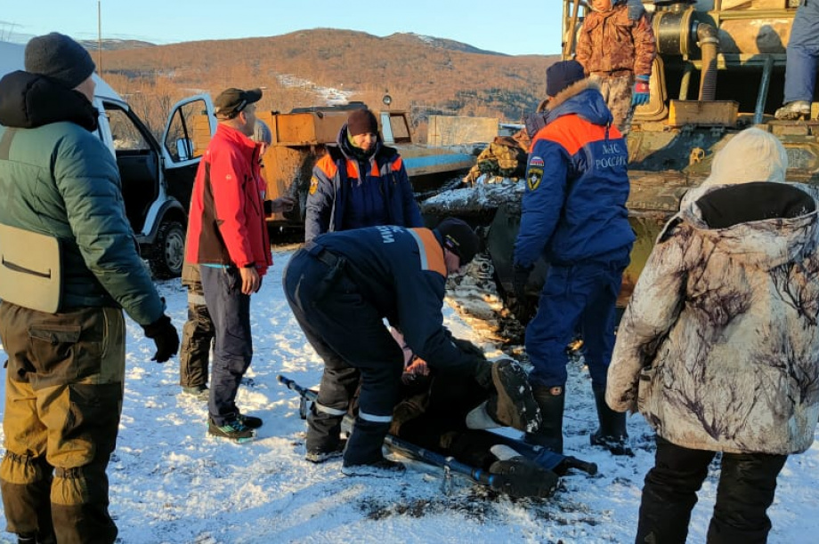 Пропавший вездеход с пассажирами обнаружили спасатели на севере Камчатки. . Фотография 5