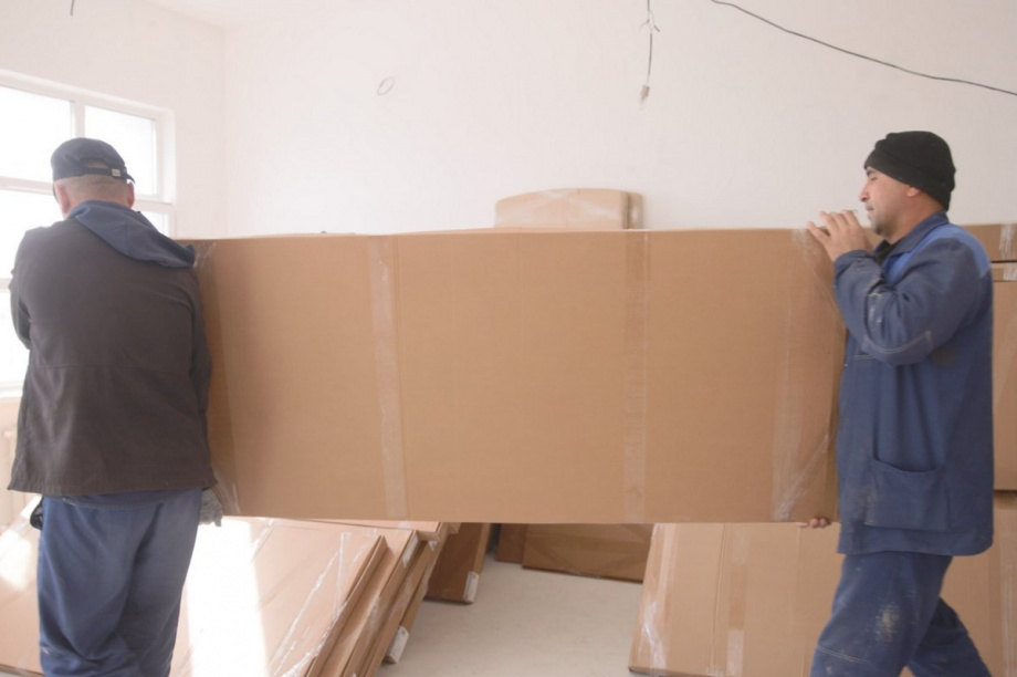 Благоустройство двора школы № 40 завершат на этой неделе в Петропавловске. Фото: kamgov.ru. Фотография 1