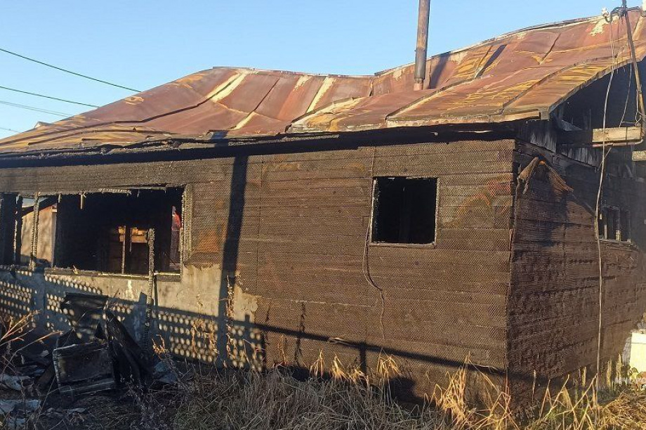 Мужчина погиб при пожаре одноэтажного дома в Петропавловске. фото: МЧС по Камчатскому краю