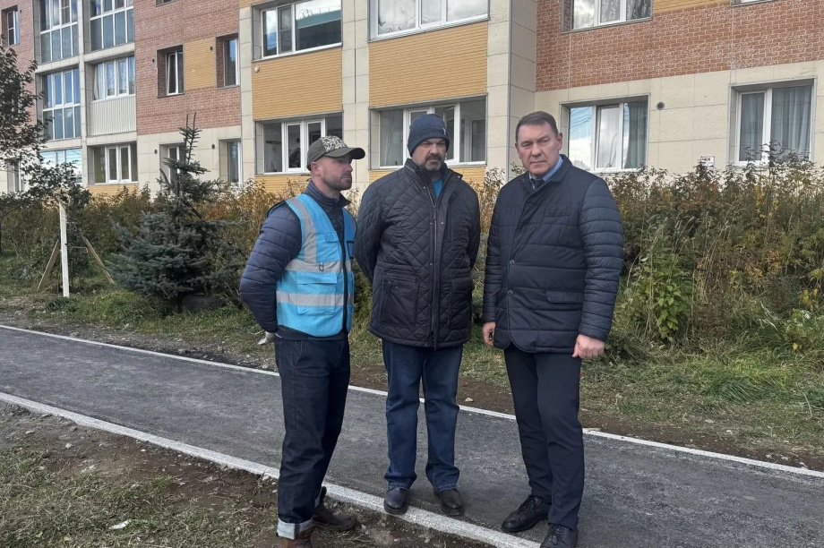 Савченко закатали: в мкр. Северо-Восток Петропавловска меняют дорожное покрытие. Фото: администрация ПКГО. Фотография 1