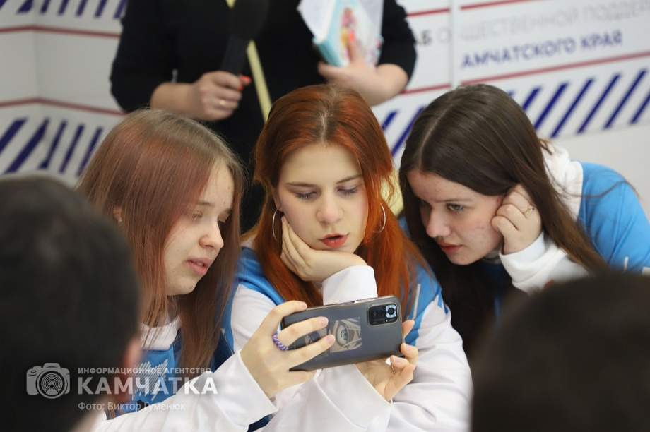 Штаб общественной поддержки открыт в краевой столице Камчатки. Фото:Виктор Гуменюк. Фотография 41