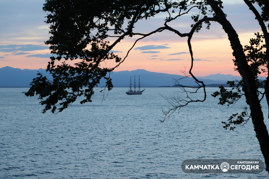 «Паллада» вновь в Петропавловске. Фото: Виктор Гуменюк / информационное агентство "Камчатка". Фотография 6