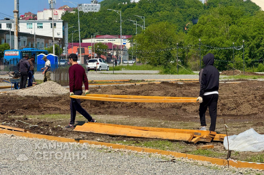 В столице Камчатки благоустраивают экоплощадку в центре города. Фото: ИА "Камчатка". Фотография 13