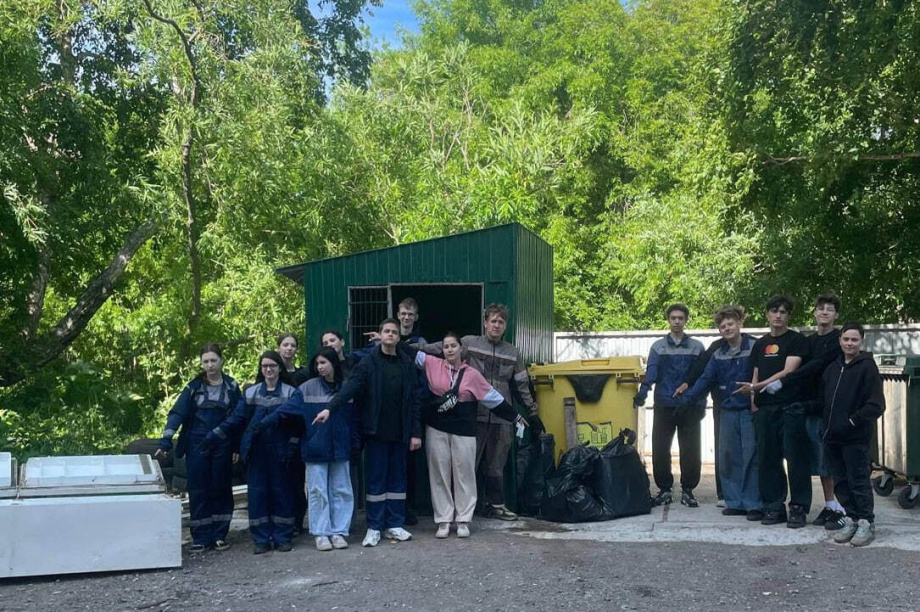 Камчатским подросткам выплатили зарплату за уборку территорий. Фото: Центр занятости населения Камчатского края. Фотография 7