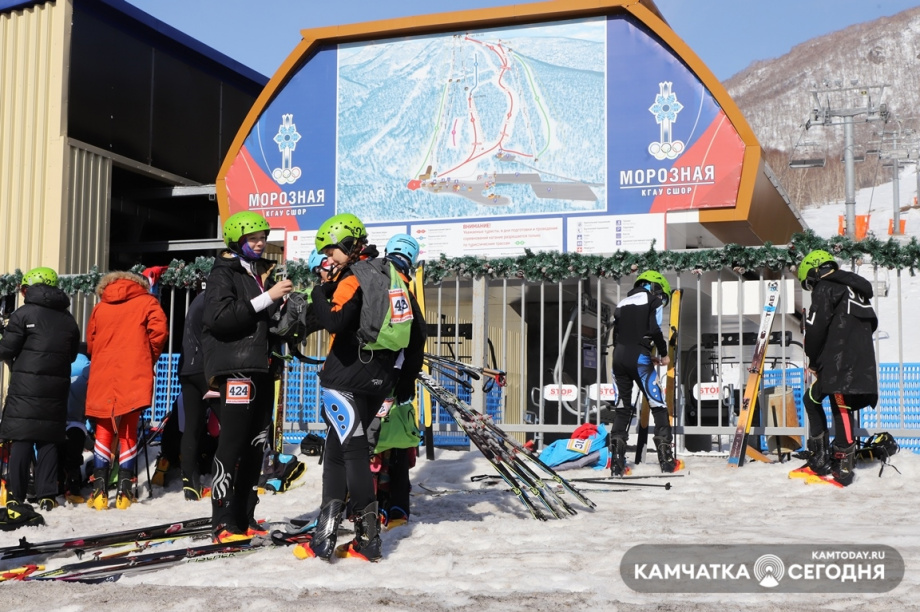 Ски-альпинисты завешают сезон. Фото: Виктор Гуменюк / информационное агентство "Камчатка". Фотография 27
