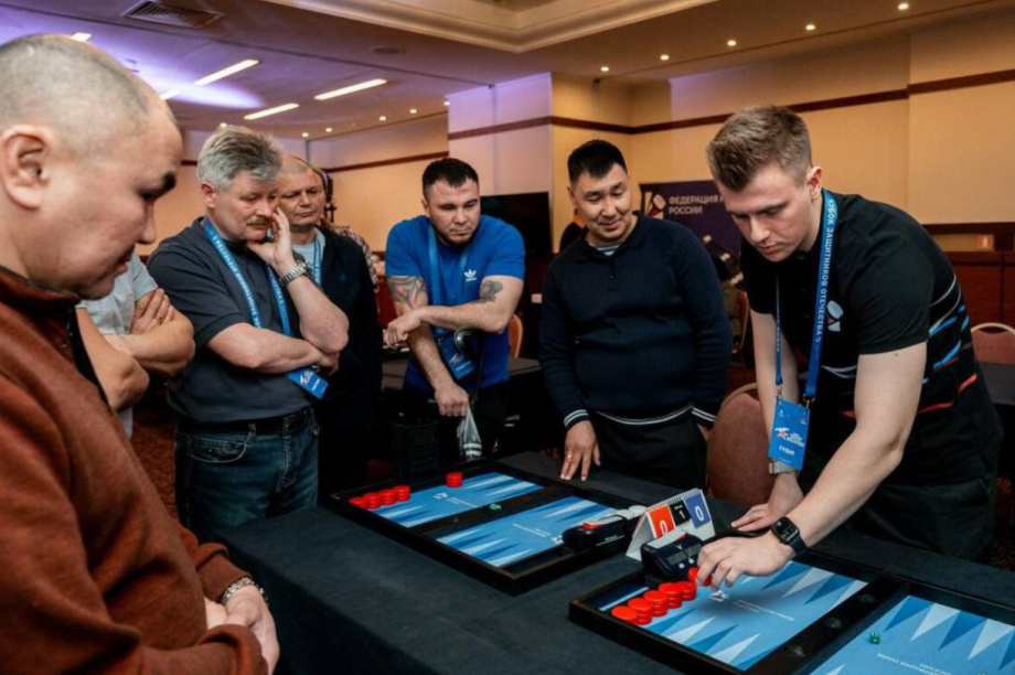 Ветераны СВО с Камчатки участвуют в «Кубке Защитников Отечества» по нардам. Фото: фонд Защитники Отечества (Камчатка). Фотография 1