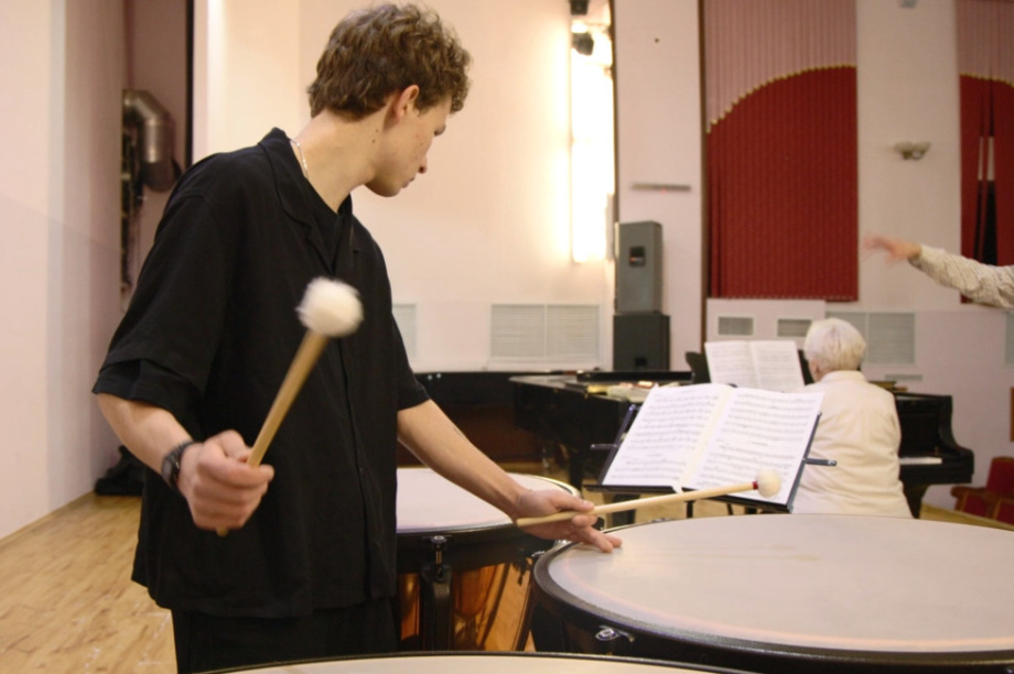 Новые инструменты и оборудование вдохнули жизнь в колледж искусств на Камчатке. Фото: kamgov.ru. Фотография 2