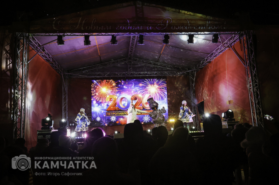 Новогодняя ночь в Петропавловске-Камчатском (фоторепортаж). . Фотография 64