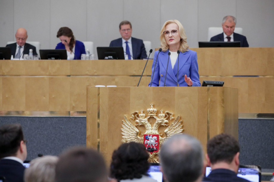 Вячеслав Володин поблагодарил Ирину Яровую за профессионализм на пленарном заседании нижней палаты парламента. Фото: пресс-служба Ирины Яровой (архив). Фотография 2