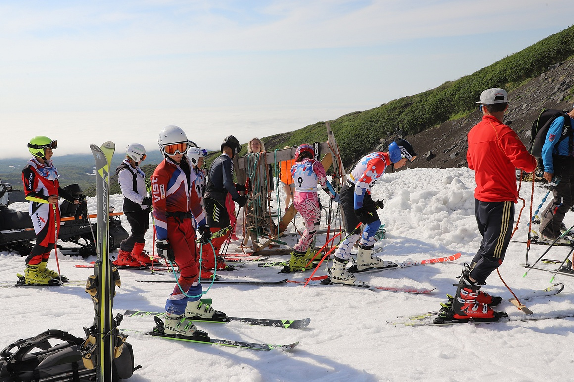 Июльские соревнования по горнолыжному спорту. Фоторепортаж. Фото: Виктор Гуменюк. Фотография 1