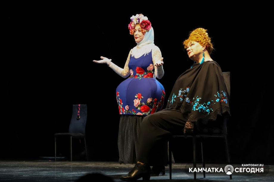 Премьера спектакля «Свои люди» состоится на Камчатке. Фото: Виктор Гуменюк. Фотография 8