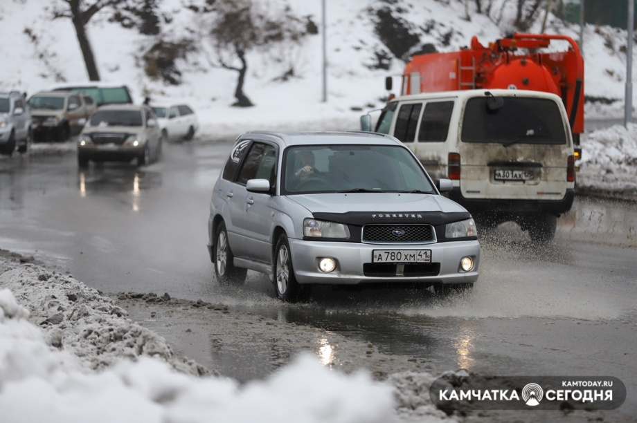Апрельский снег. Фото: Виктор Гуменюк / информационное агентство "Камчатка". Фотография 23