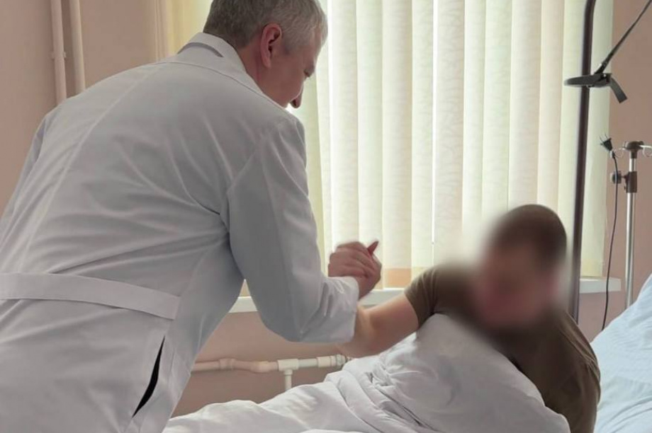 Губернатор Владимир Солодов навестил бойцов СВО, проходящих лечение на Камчатке. Фото: kamgov.ru. Фотография 2