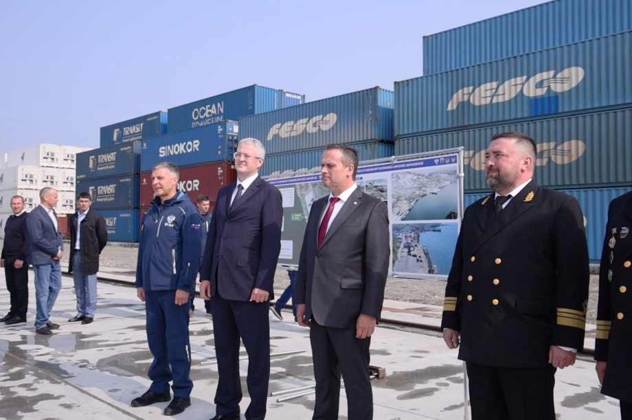Причал № 9 морского порта Петропавловска-Камчатского начал работать после реконструкции. kamgov.ru. Фотография 1