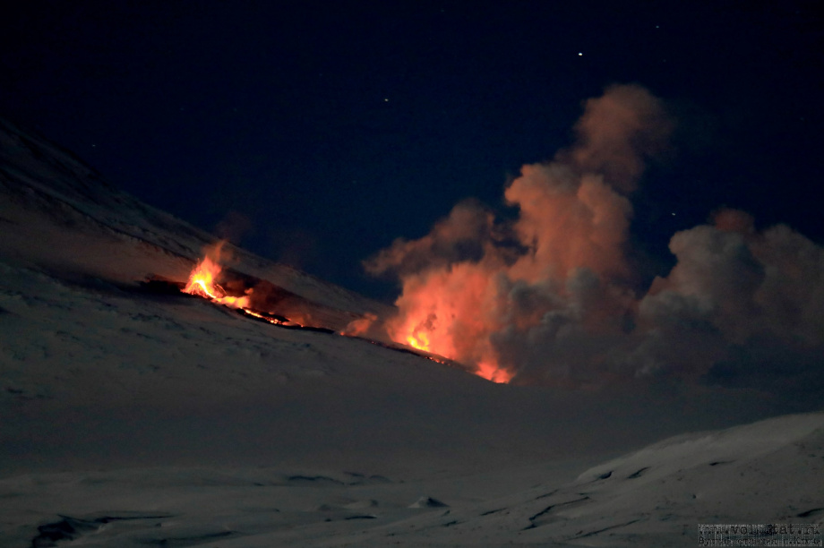 Лавовый поток на Ключевском вулкане увеличился до 1,2 километра. Фото: volkstat.ru