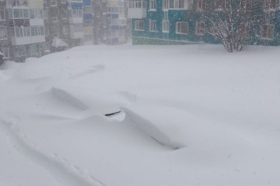 В столице Камчатки продолжают курсировать вахтовки МЧС . Фото: ИА "Камчатка"