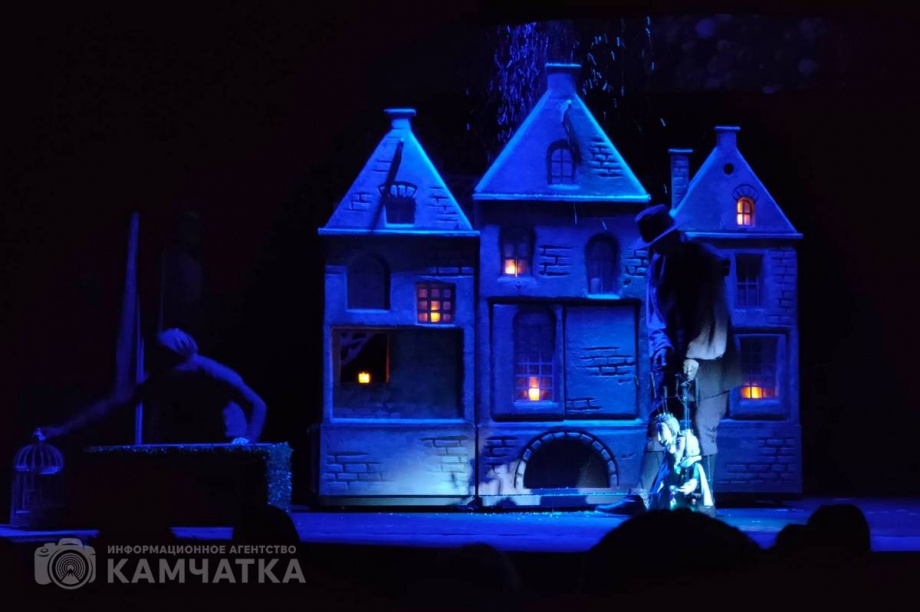 Гастроли Иркутского областного театра кукол «Аистёнок» завершились на Камчатке. Фото: Олеся Сурина, t.me/kampuppet. Фотография 3