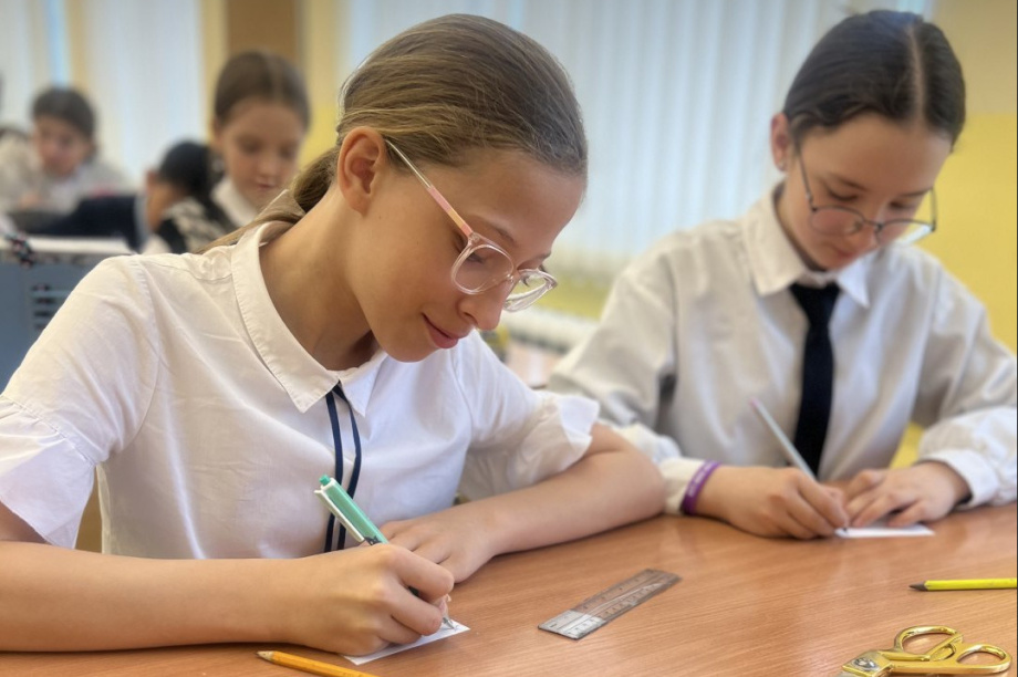 Выпускники Камчатки идут на ЕГЭ с моральной поддержкой от младшеклассников. Фото организаторов. Фотография 4