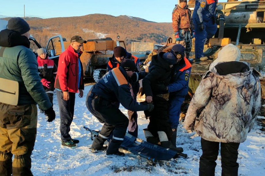 Пропавший вездеход с пассажирами обнаружили спасатели на севере Камчатки. . Фотография 4