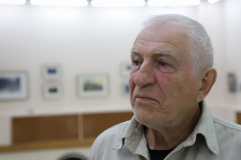 Персональная выставка Камчатского художника Юрия Захарова. Фоторепортаж. Фото: Виктор Гуменюк\ИА "Камчатка". Фотография 5