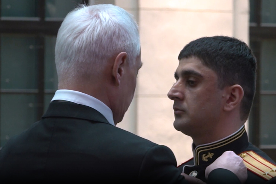Подполковник Хантемир Султанов получил звание «Героя России». Фото: Министерство обороны России. Фотография 1
