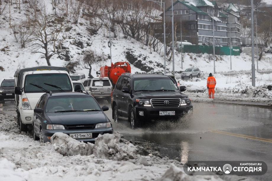 Апрельский снег. Фото: Виктор Гуменюк / информационное агентство "Камчатка". Фотография 36