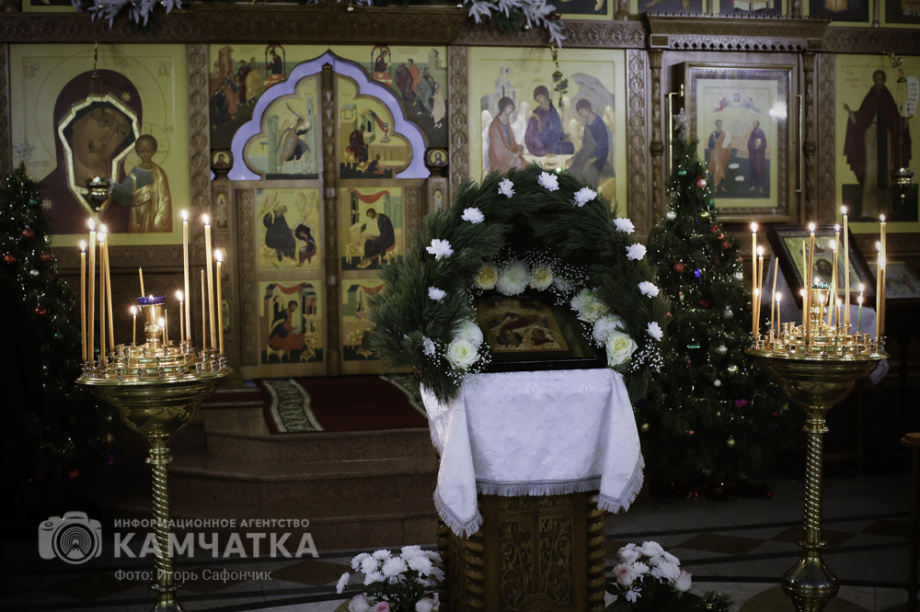 Рождественская служба в соборе Святой Троицы на Камчатке (фоторепортаж). Фото: «Камчатка Сегодня» \ Игорь Сафончик. Фотография 2