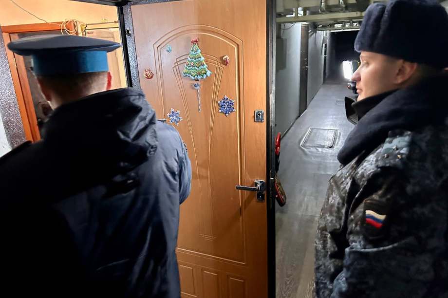 Приставы и энергетики обошли квартиры должников в столице Камчатки. Фото: УФССП по Камчатскому краю и Чукотскому округу