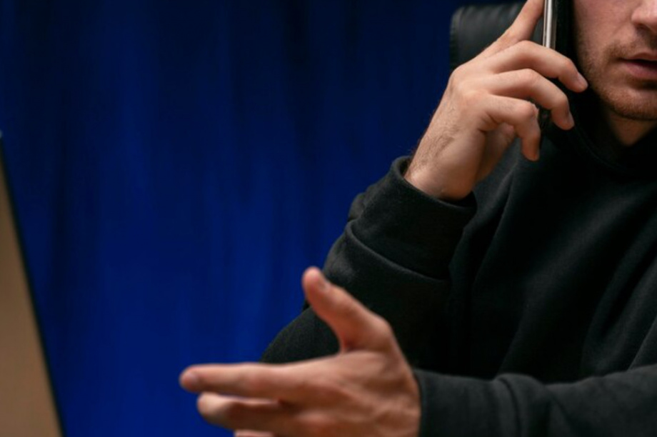 Камчатская пенсионерка стала жертвой мошенников и лишилась сбережений и своей квартиры. Фото: изображение от Freepik