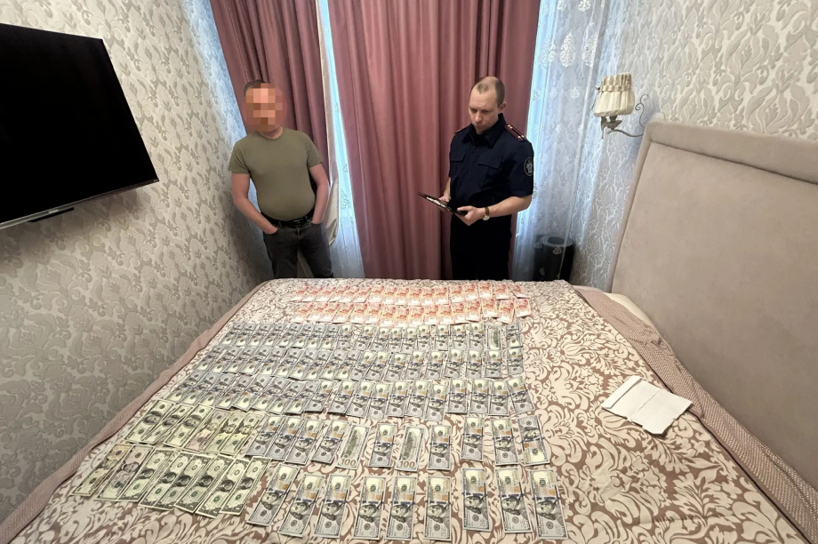 На Камчатке задержали группу, которая подделывала судовые документы и брала взятки. УФСБ РФ по Камчатскому краю. Фотография 3