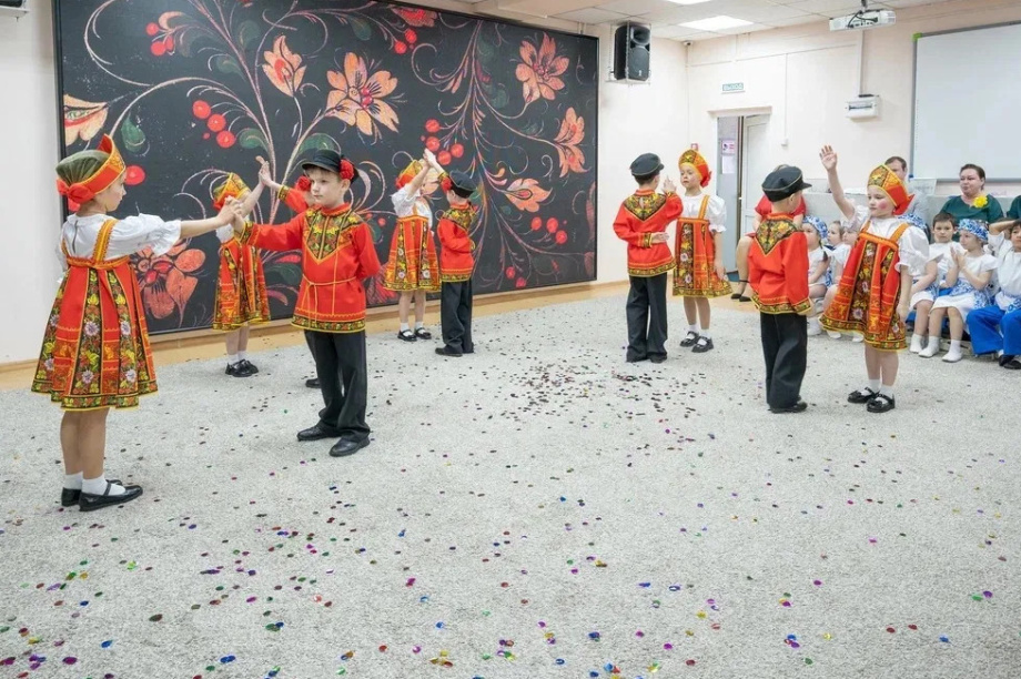 Семейный фестиваль с гала-концертом и подарками для всех прошел на Камчатке. Фото организаторов. Фотография 2