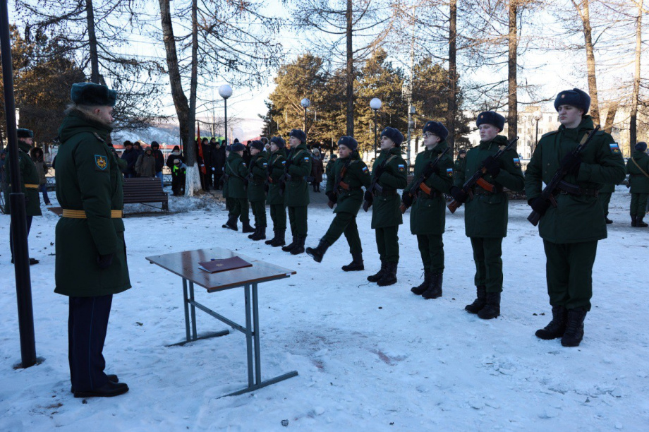 Молодые солдаты Космических войск России приняли присягу. Фото: Администрация ЕМР. Фотография 6
