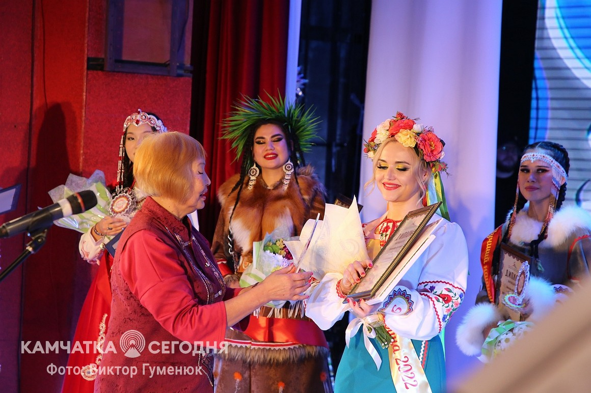 Финал конкурса «Этнокрасавица-2022» на Камчатке. Фоторепортаж. Фото: Виктор Гуменюк. Фотография 96