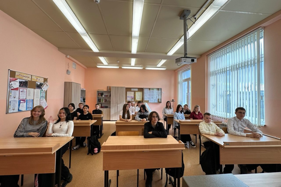 Во всех школах Камчатки прошёл урок памяти, посвящённый Курильскому десанту. . Фотография 4