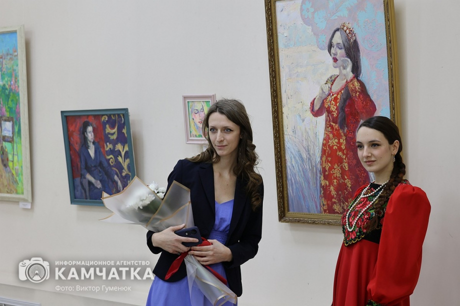 Художественная выставка «Место встречи» открылась на Камчатке. Фоторепортаж. фото: Виктор Гуменюк. Фотография 12