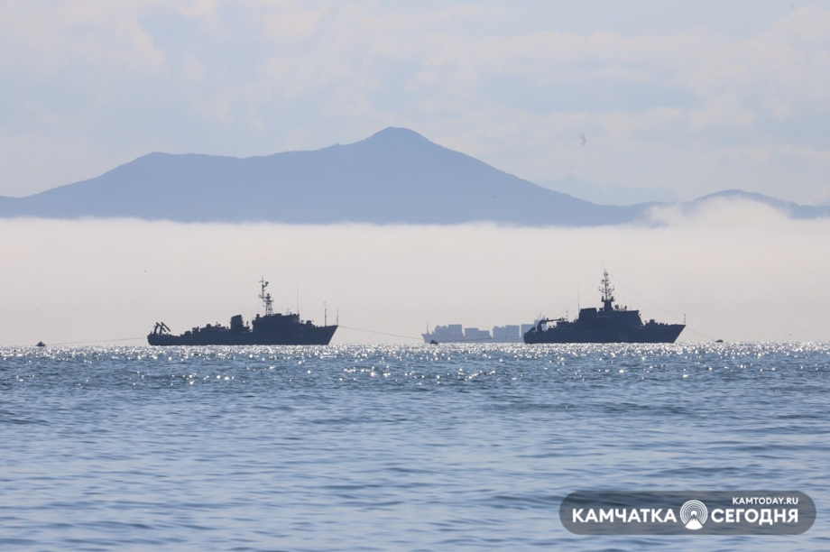 Авачинская бухта в преддверии Дня ВМФ. Фото: Виктор Гуменюк / информационное агентство "Камчатка". Фотография 3