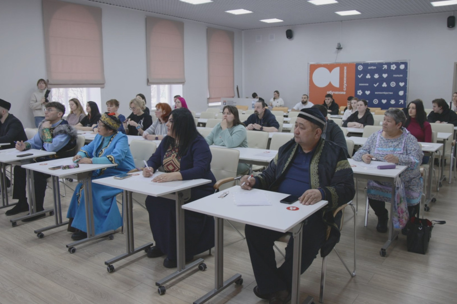 Тотальный диктант на Камчатке собрал около 200 энтузиастов русского языка. Фото: kamgov.ru. Фотография 7