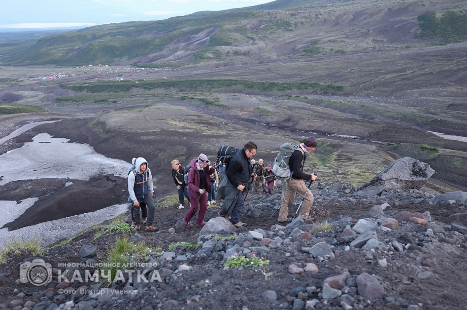 День вулкана на Камчатке собрал почти 2000 восходителей. фото: Виктор Гуменюк. Фотография 4