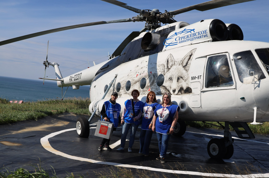 Более 2700 жителей Камчатки уже проголосовали досрочно на выборах губернатора. . Фотография 1