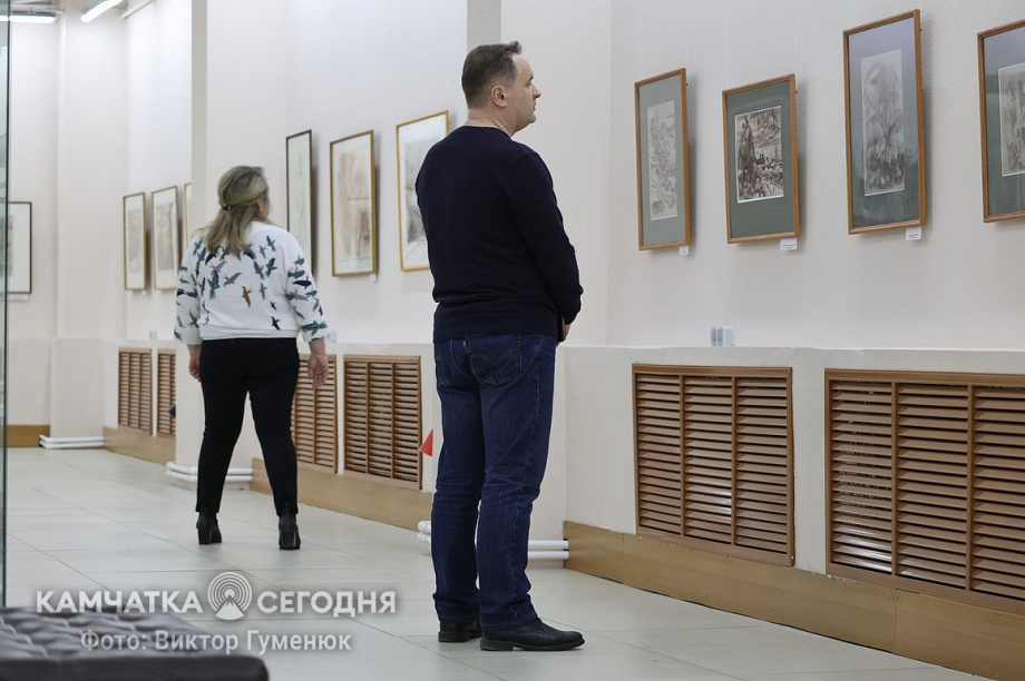 Открытие персональной выставки художника Владимира Заочного «Ах, эта графика». Фоторепортаж. . Фотография 11