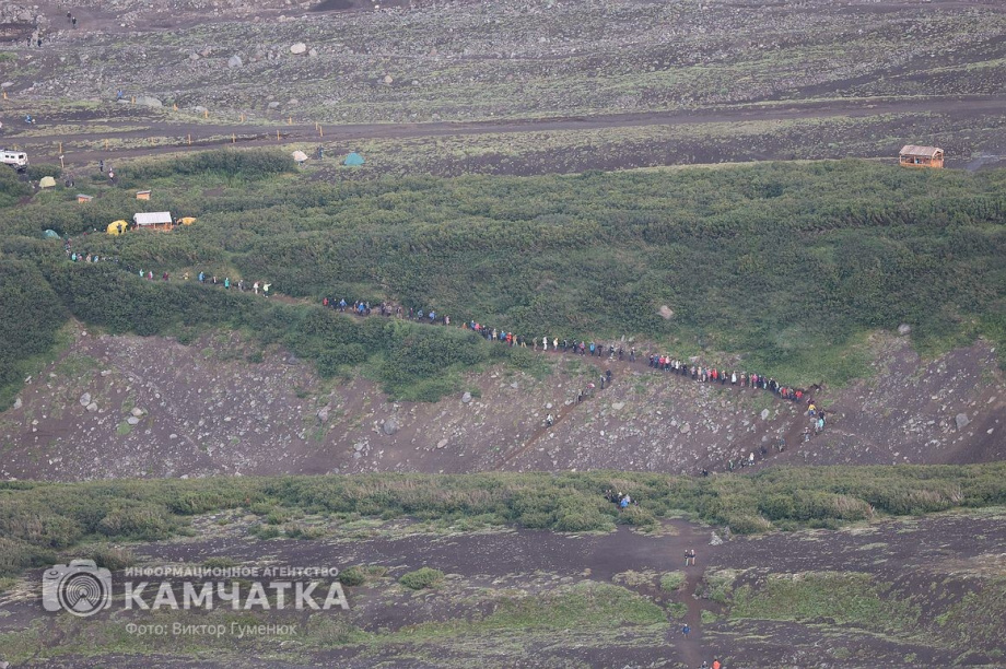 День вулкана на Камчатке собрал почти 2000 восходителей. фото: Виктор Гуменюк. Фотография 14