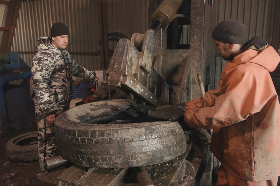 Жители Камчатки за осень продали на переработку почти 30 тыс. старых автопокрышек. Фото: kamgov.ru. Фотография 6