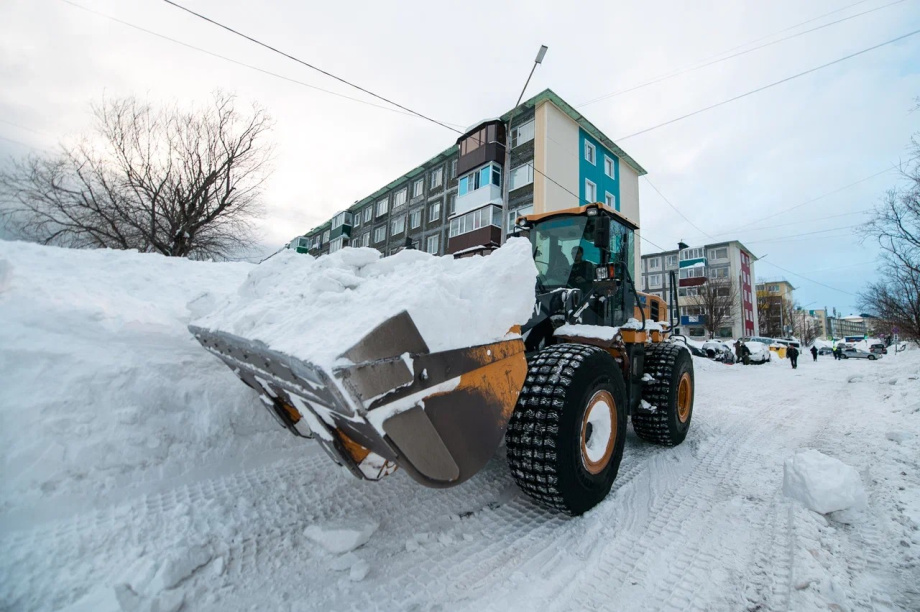 Петропавловск-Камчатский оживает после снегопада (фоторепортаж). Фото: Саша Русский, ИА "Камчатка". Фотография 15