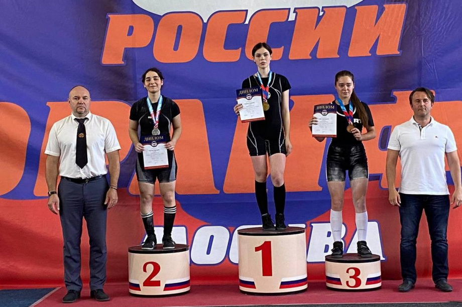 Камчатские пауэрлифтеры успешно выступили на Первенстве России в Москве. Фото: kamgov.ru. Фотография 1