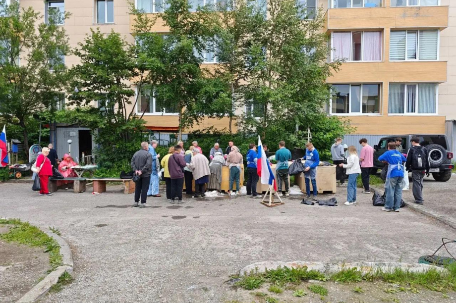 Рыбаки Камчатки бесплатно раздали 10 тонн лосося нуждающимся. Ассоциация "Река Большая". Фотография 6