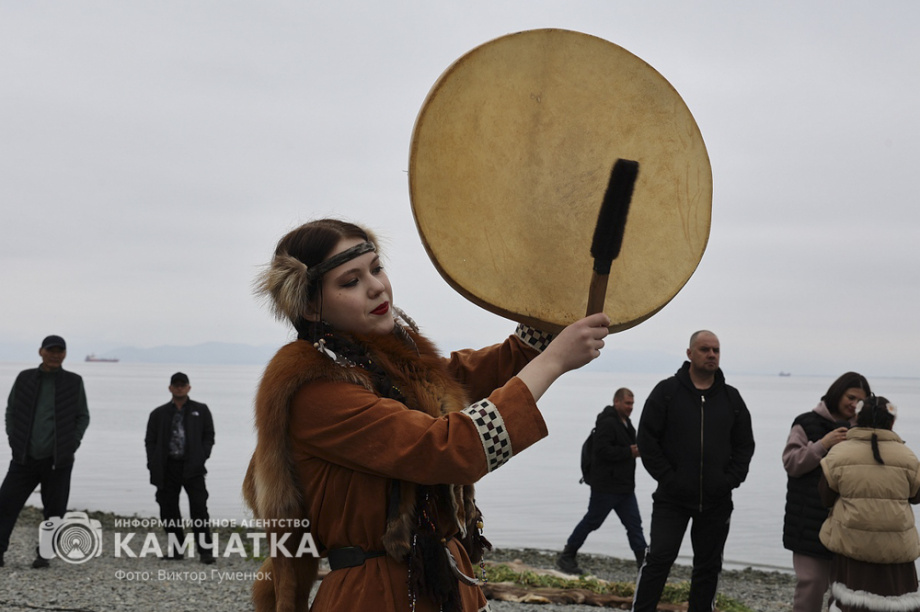 Национальный обрядовый праздник КМНС Камчатки провели по корякским и ительменским традициям. Фото: ИА «Камчатка»\Виктор Гуменюк. Фотография 35